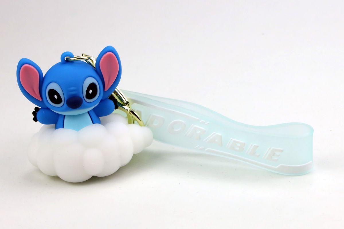 Brelok stworek gumowy świecący pakowany po 5 szt.